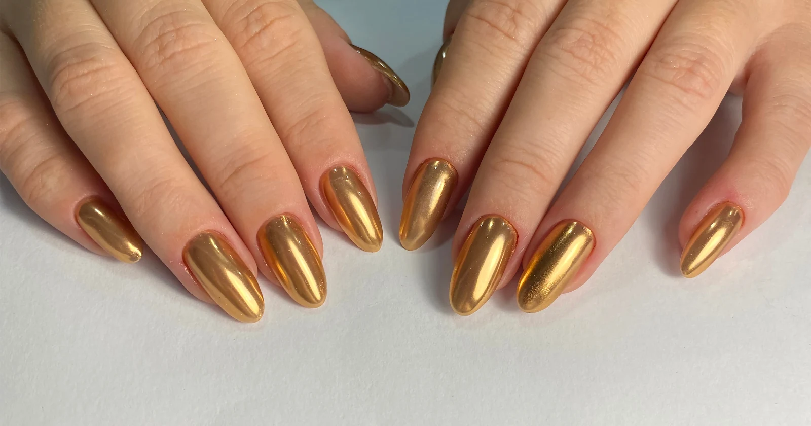 15 Gold Christmas Nail Ideas Elegant Festive and Luxurious Holiday Designs