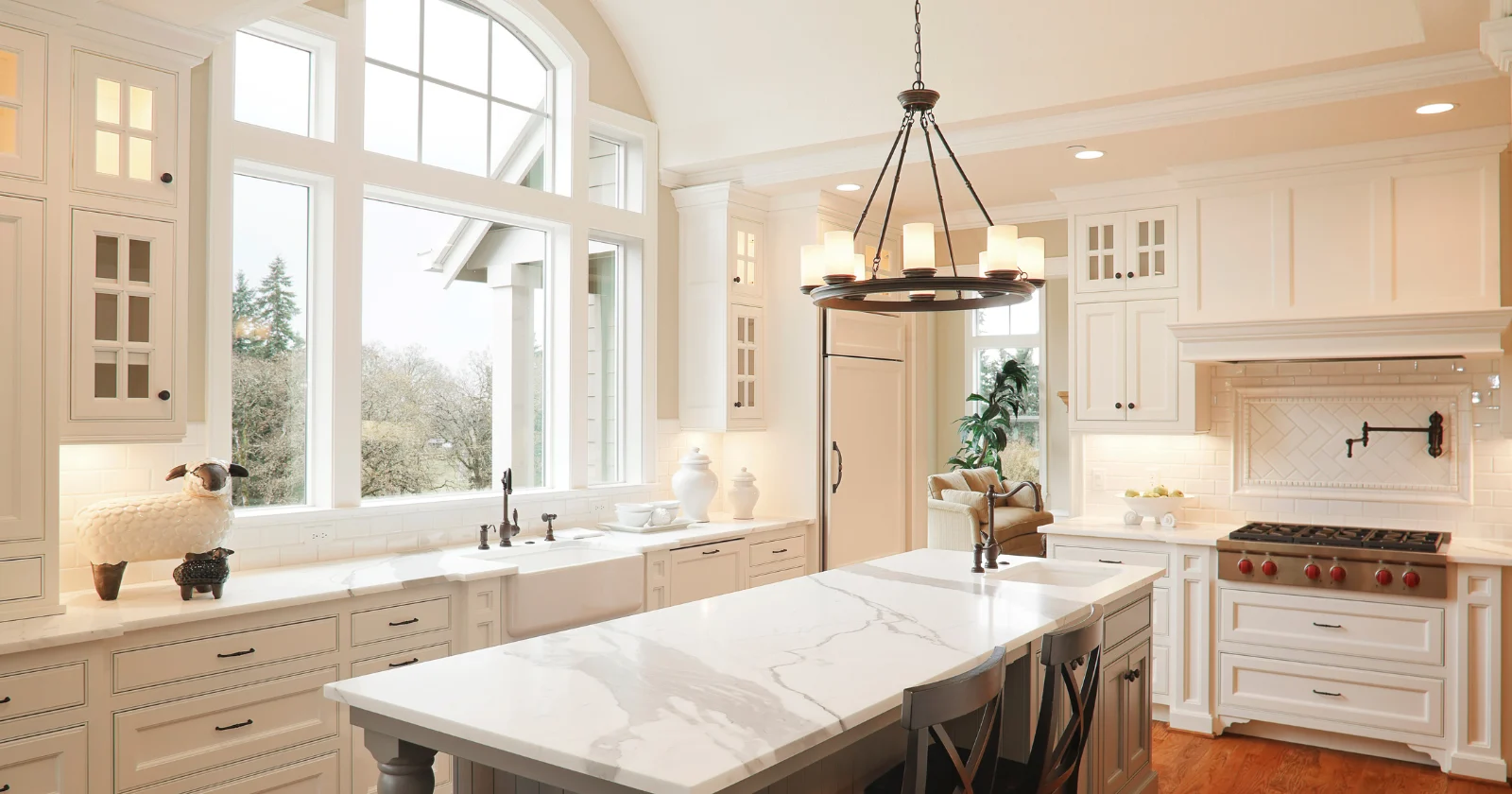 10 Modern Kitchen Chandeliers That Instantly Make Your Kitchen Look More Expensive